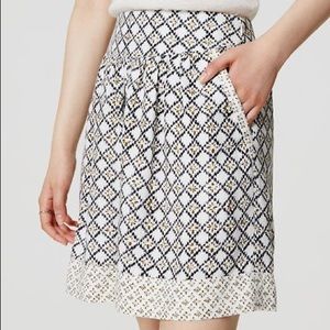 *SOLD* Ann Taylor LOFT Jardin Stroll Skirt With Pockets